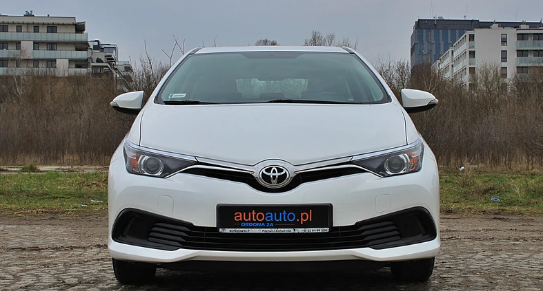 Toyota Auris cena 53899 przebieg: 111600, rok produkcji 2018 z Dębno małe 56
